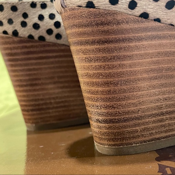 Diba True cow hair polka dot mules w/ wood wedge heel size 10 NEW IN BOX - Picture 8 of 12